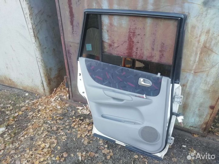 Дверь задняя Мазда премаси