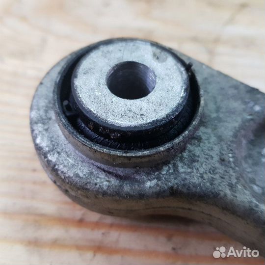 Рычаг подвески задний левый Mercedes-Benz C200