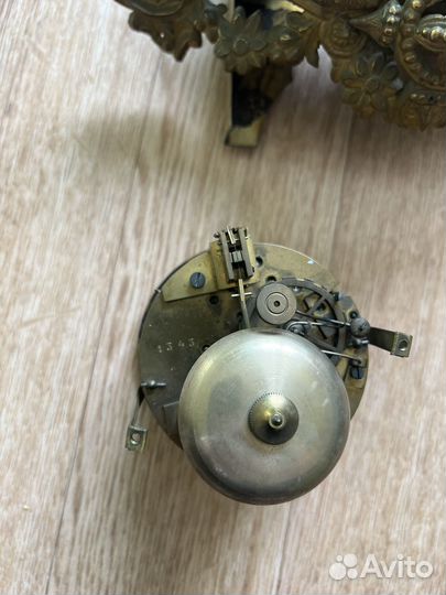 Старинные каминные часы