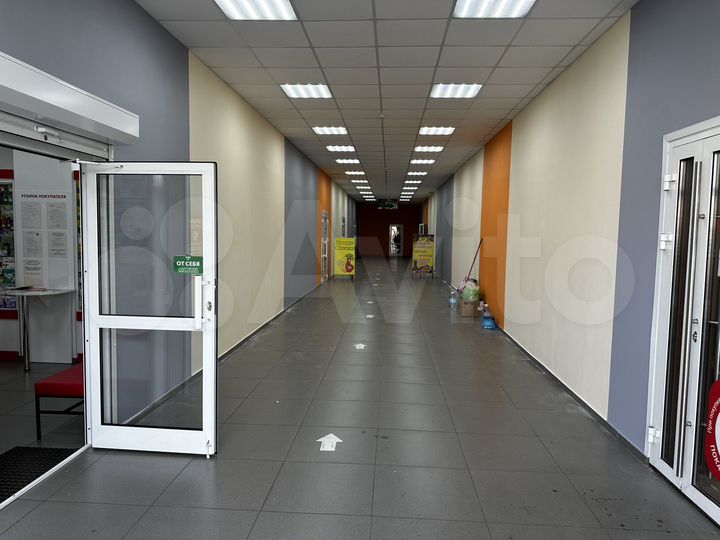 Здание, 1200 м²