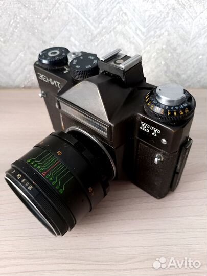 Пленочный фотоаппарат зенит