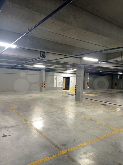 Машиноместо, 14 м²