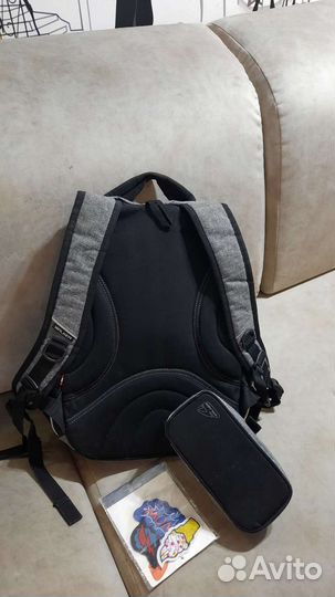 Рюкзак и пенал школьный для девочки Walker