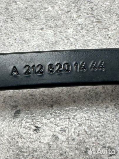 Стеклоочиститель передний левый Mercedes-Benz E250