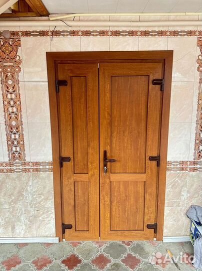 Пластиковые двери под ключ