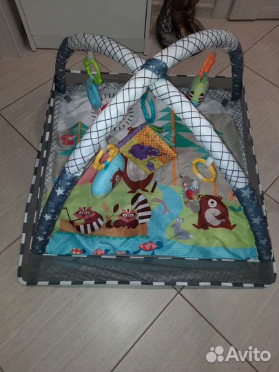 Развивающий коврик для малышей