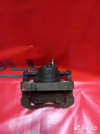 Суппорт передний левый Lexus IS250 GSE20