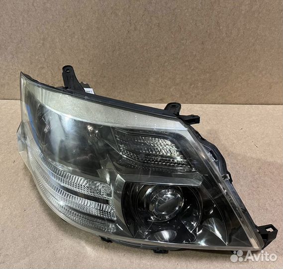 Фара передняя правая Toyota Alphard ANH10 2AZ