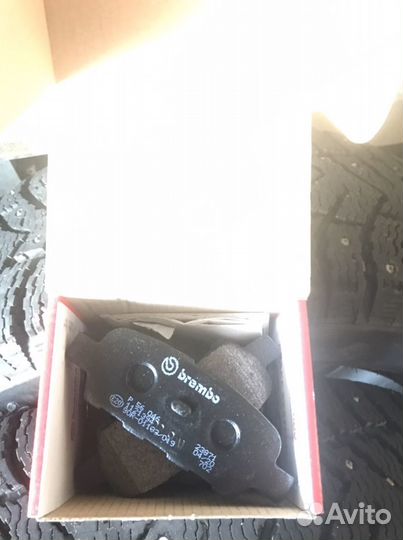 Тормозные колодки на ниссан brembo комплект
