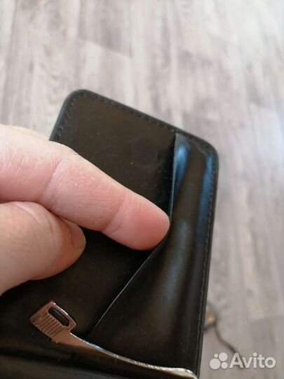 Зажим козырный