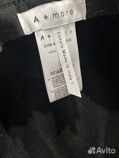 Черная шерстяная шляпа