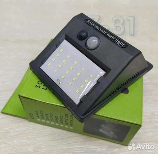 Настенный светильник на солнечной батарее