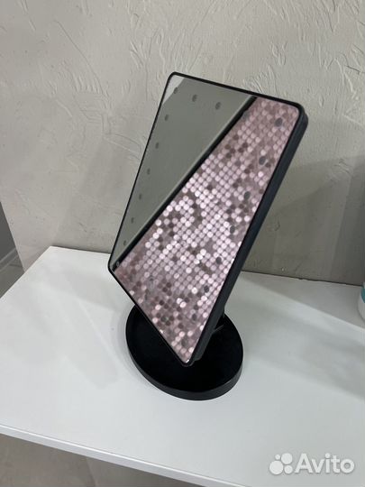 Зеркало настольное с подсветкой для макияжа