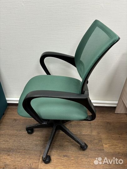 Компьютерное офисное кресло