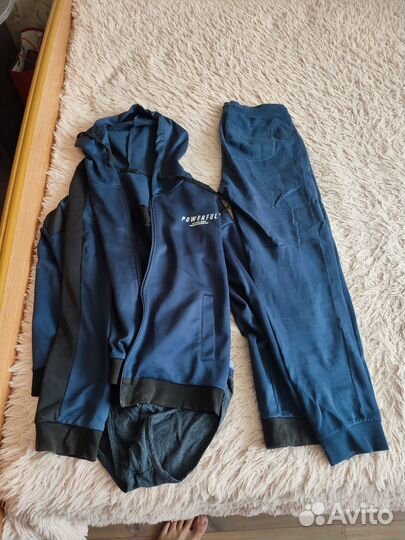 Мужские вещи пакетом и рюкзак