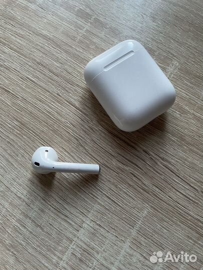 Airpods 1 правый наушник и кейс