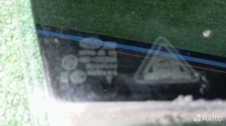 Стекло двери Kia Sportage Правое Переднее