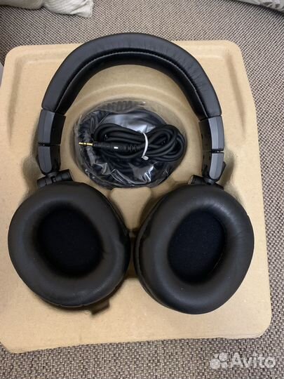 Наушники Audio-Technica ATH-M50x