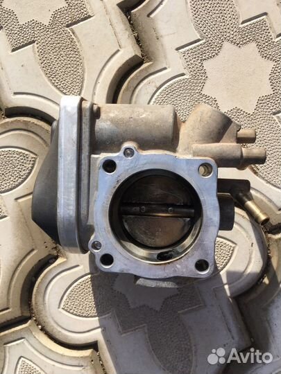 Дроссельная заслонка Шкода Октавия Тур 1.6