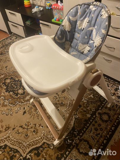 Стульчик для кормления Happy Baby