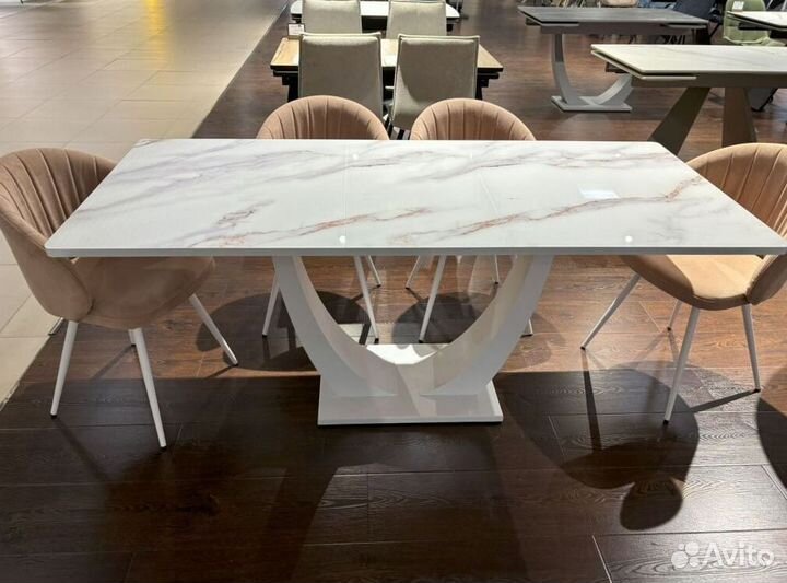 Стол повашимразмерам SVR-34931