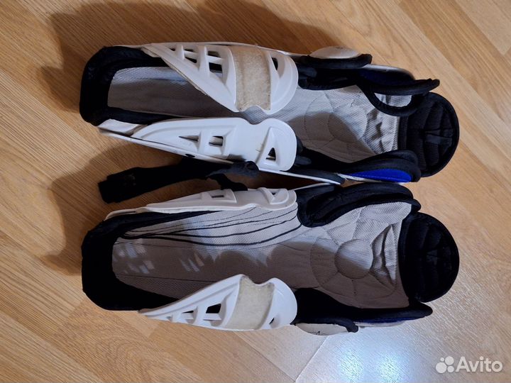 Щитки хоккейные easton 12