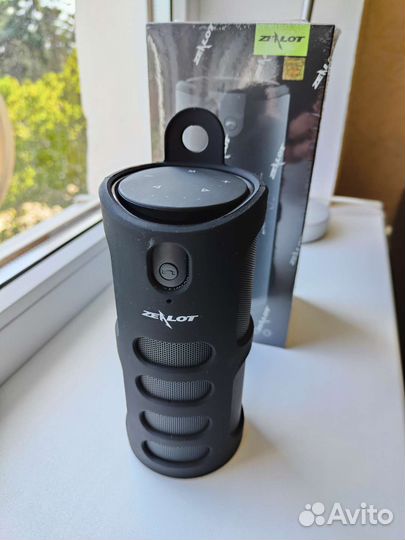 Колонка Zealot s8