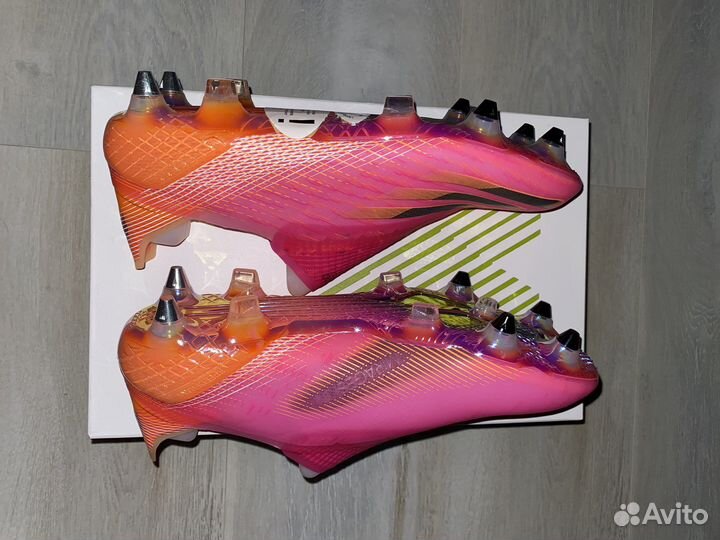 Футбольные бутсы adidas x