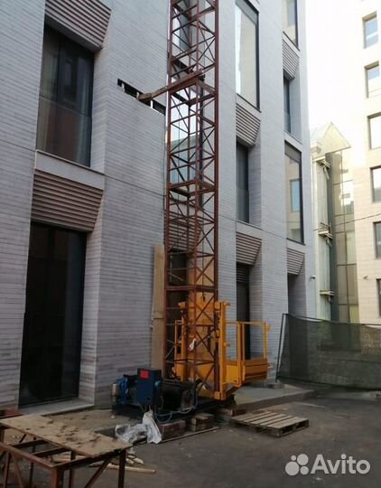 Аренда мачтового подъемника. Мачтовый подъемник