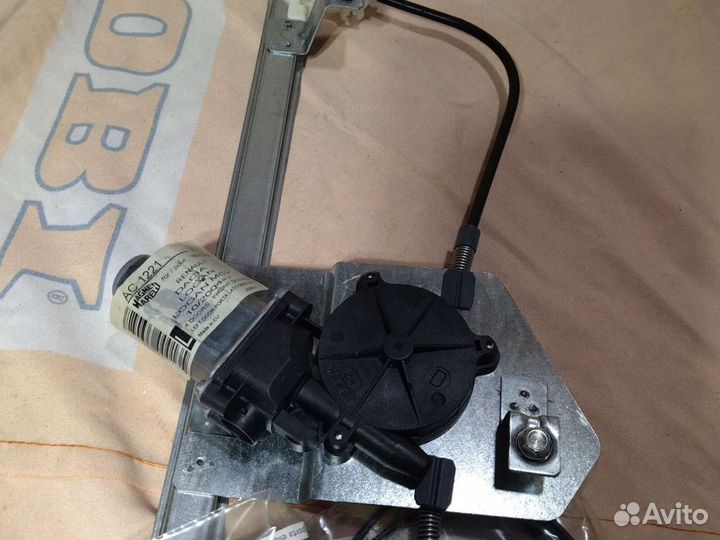 Стеклоподъемник электр.пер. л. Renault Logan 04