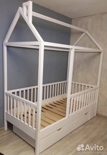 Кроватка домик