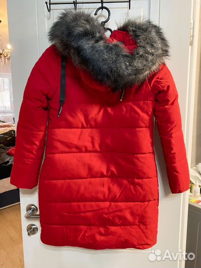 Пуховик для девочки новый 140