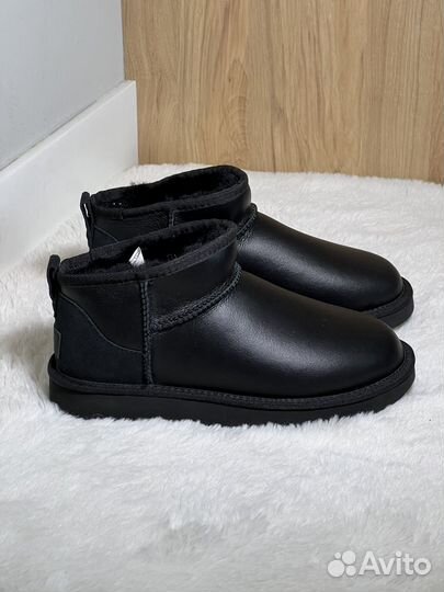 Женские Угги Ugg Classic Ultra Mini Metallic Black