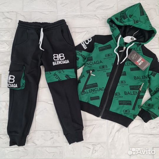 Спортивный костюм новый