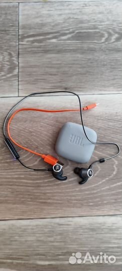 Беспроводные наушники JBL Reflect Mini 2BT