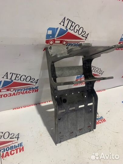 Кронштейн Mercedes-Benz Мерседес Actros Актрос MP1