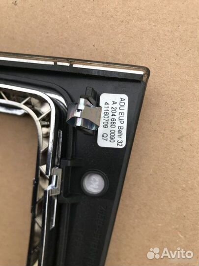 Накладка декоративная на кулису кпп Mercedes-Benz