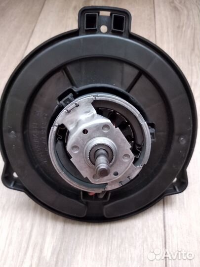 Вентилятор моторчик печки Авенсис 250 Королла 120