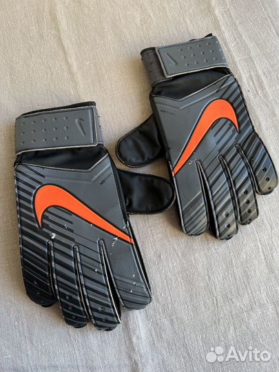 Вратарские перчатки Nike Match Goalkeeper