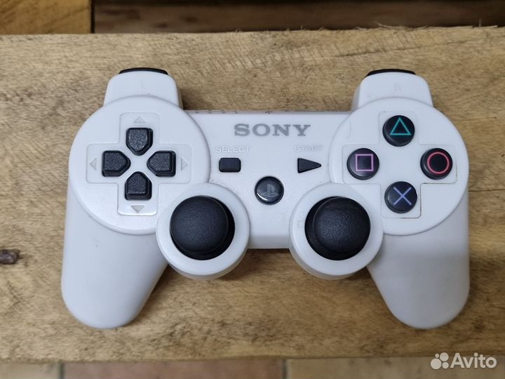 Playstation 3 Slim прошитая +станция для геймпадов