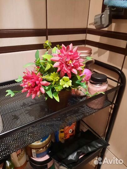 Цветок в горшке искусственный