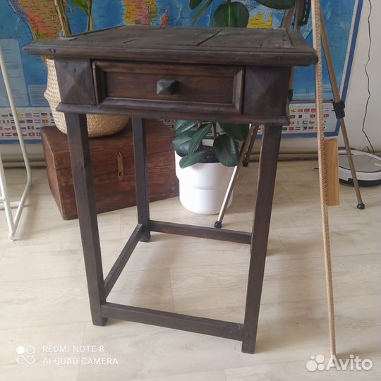 Винтажный реставрированный столик