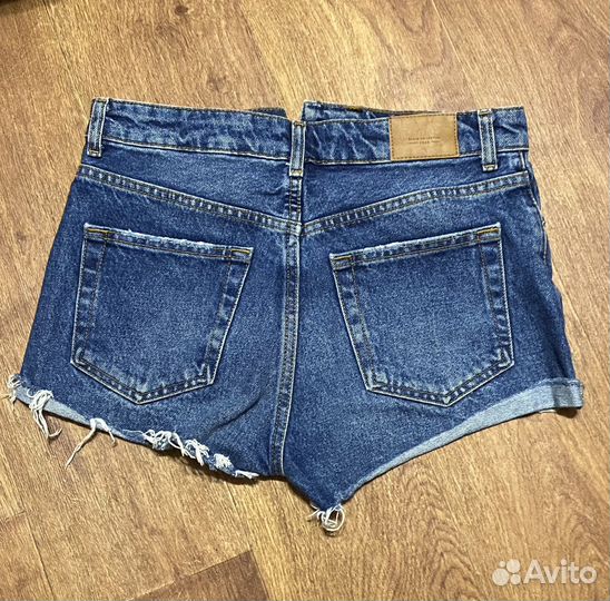 Джинсовые шорты женские Bershka