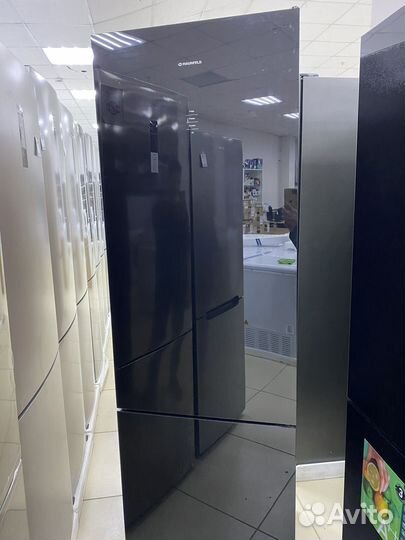 Холодильник maunfeld чёрное стекло