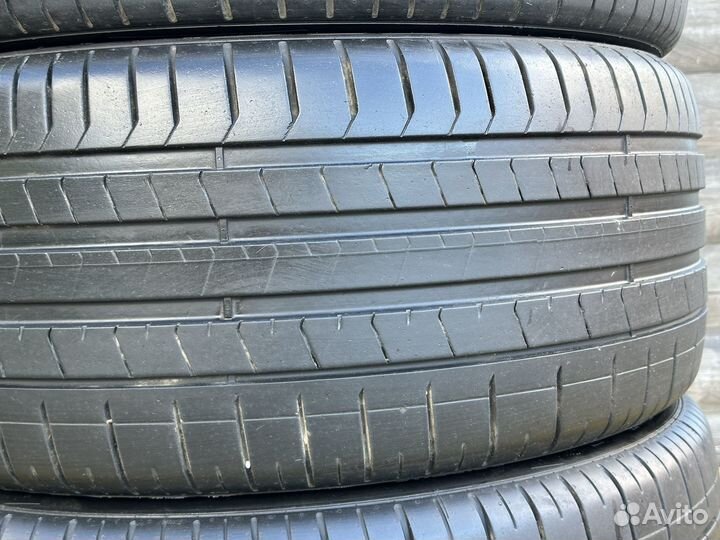 Pirelli P Zero PZ4 285/40 R21 и 315/35 R21 109Y