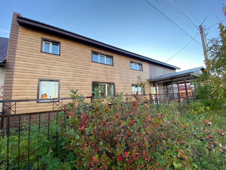 Дом 540 м² на участке 11 сот.