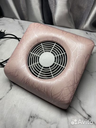 Вытяжка/пылесос для маникюра