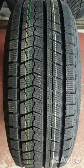 Roadmarch Snowrover 868 205/55 R16 91H