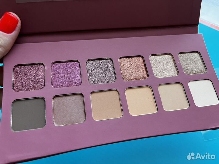 Палетка теней illamasqua