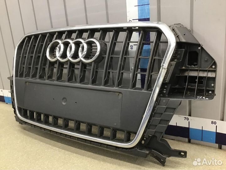 Решетка радиатора Audi Q3 2012-2018